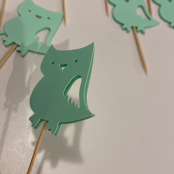 Handmade green owl cupcake toppers. Very sturdy. 12 peices. - Picture 4 of 4